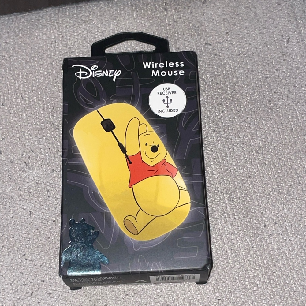 Disney Winnie the Pooh Wireless Mouse USB Receiver Included Computer Accessory